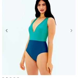 Summersalt Deep Dive one-piece size 10